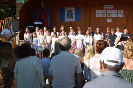 Kulturna prireditev Na lepi Menišiji 13 Foto Ljubo Vukelič